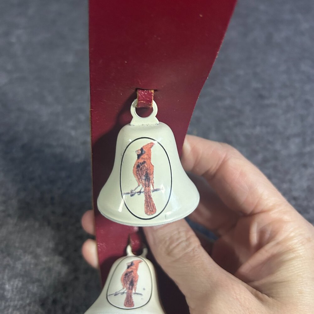 VTG Christmas Holiday‎ Bell Leather Strap Door Hanger Cardinals Belvin Bros USA - Picture 2 of 8